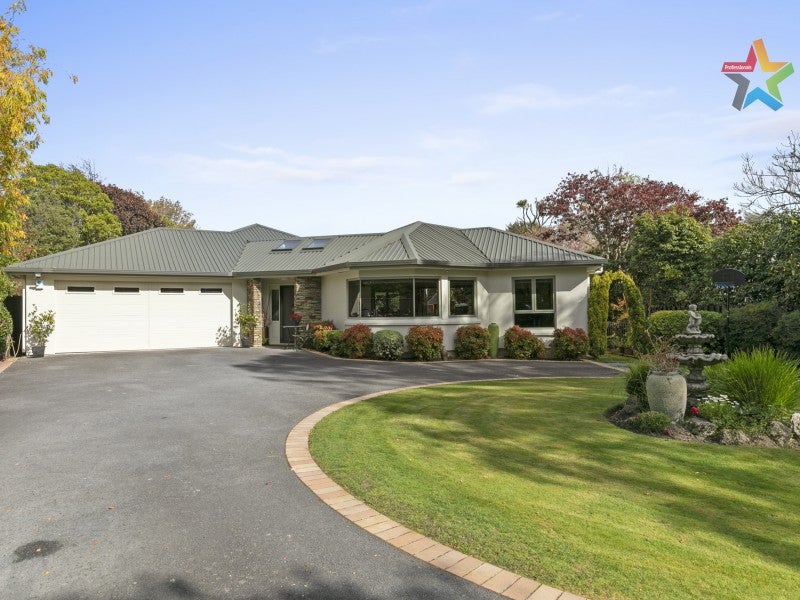 49 Barton Avenue, Heretaunga, Upper Hutt - Carousel 1