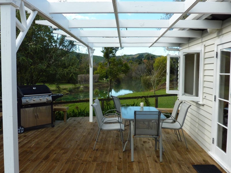 38 Marian Drive, Inner Kaiti, Gisborne - Carousel 2