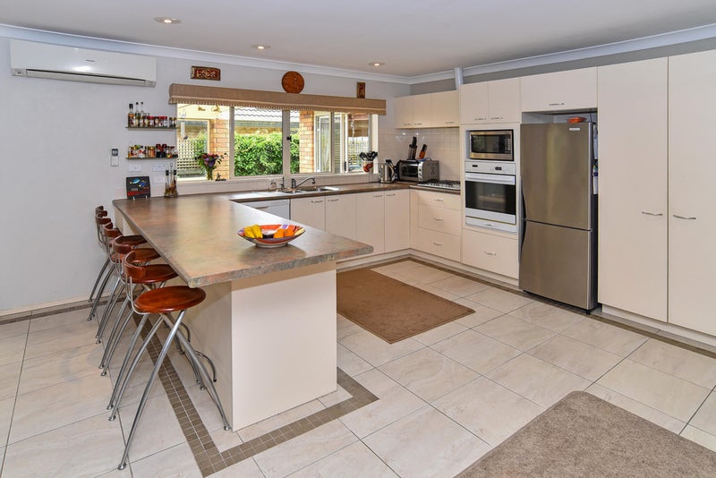 49 Keywella Drive, Conifer Grove, Takanini - Carousel 2