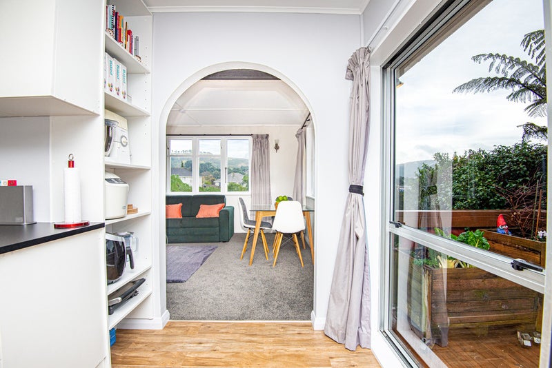 20 Bedford Street, Cannons Creek, Porirua - Carousel 2