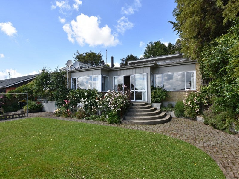 12 Kauri Terrace, Hargest, Invercargill - Carousel 2
