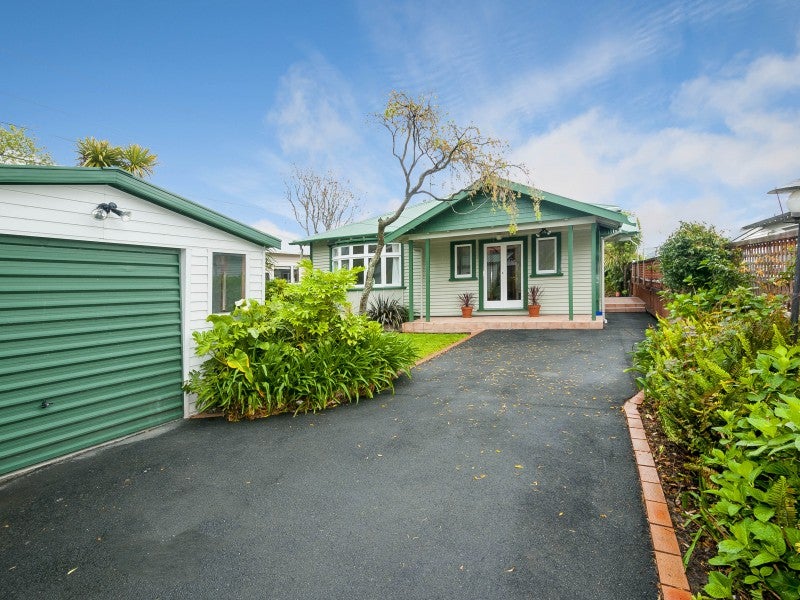 1/33 Collingwood Street, Waterloo, Lower Hutt - Carousel 1
