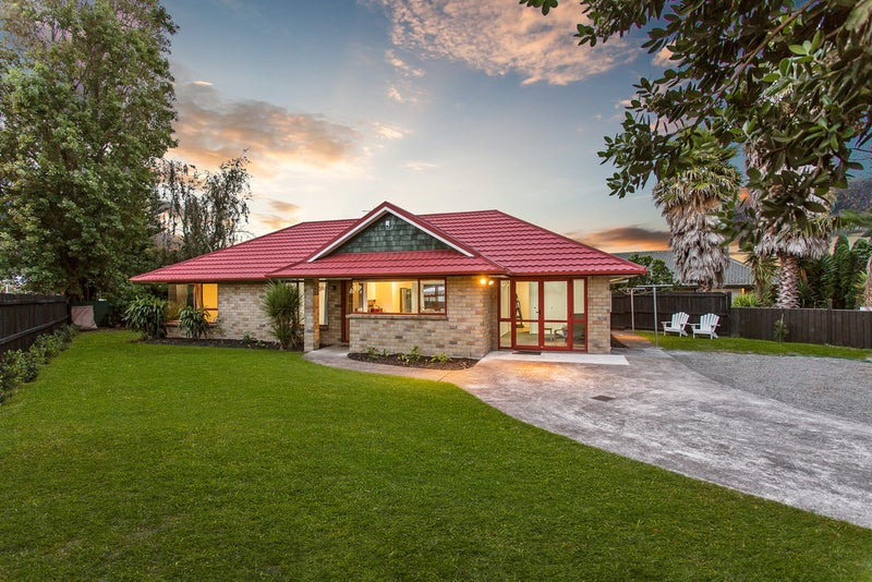 2 Gadsby Road, Favona, Auckland - Carousel 1