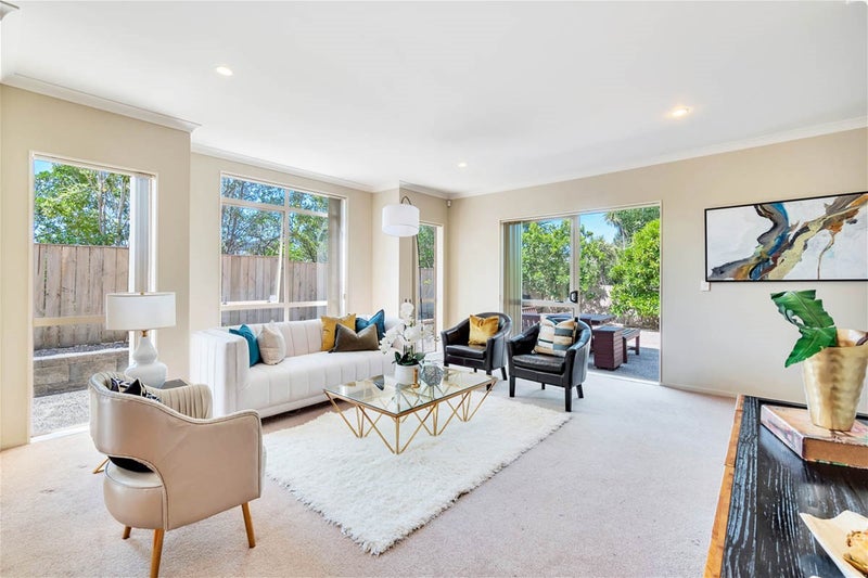 60 Medallion Drive, Oteha, Auckland - Carousel 2