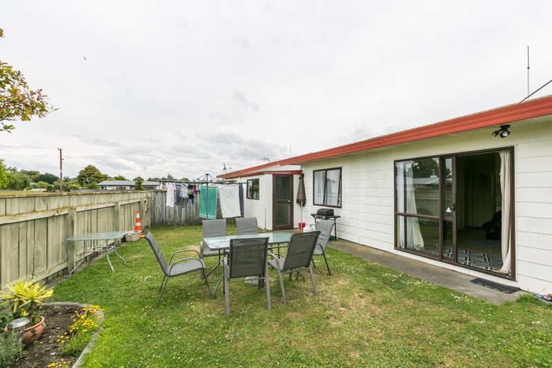 2/173 Taradale Road, Pirimai, Napier - Carousel 13