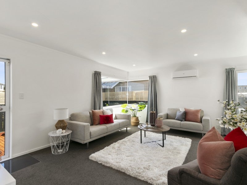 15B Trevethick Grove, Woburn, Lower Hutt - Carousel 2