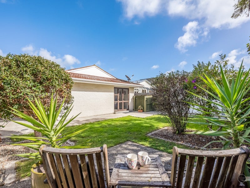 2/13 Wilford ST, Woburn, Lower Hutt - Carousel 11