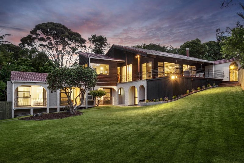 24 Atarua Gardens, Waiatarua, Auckland - Carousel 1