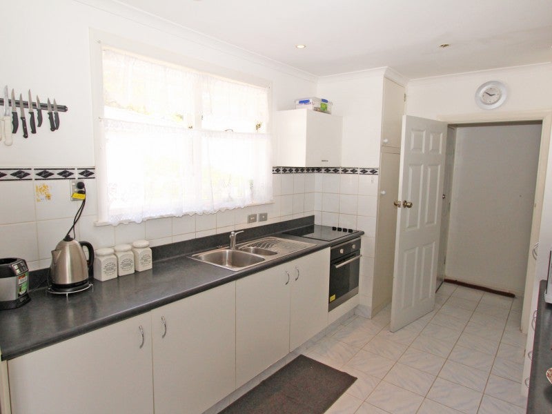 168 Sievers Grove, Cannons Creek, Porirua - Carousel 1