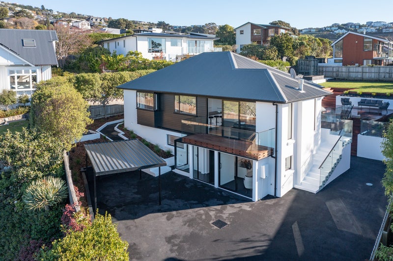 1A Cave Terrace, Redcliffs, Christchurch - Carousel 1