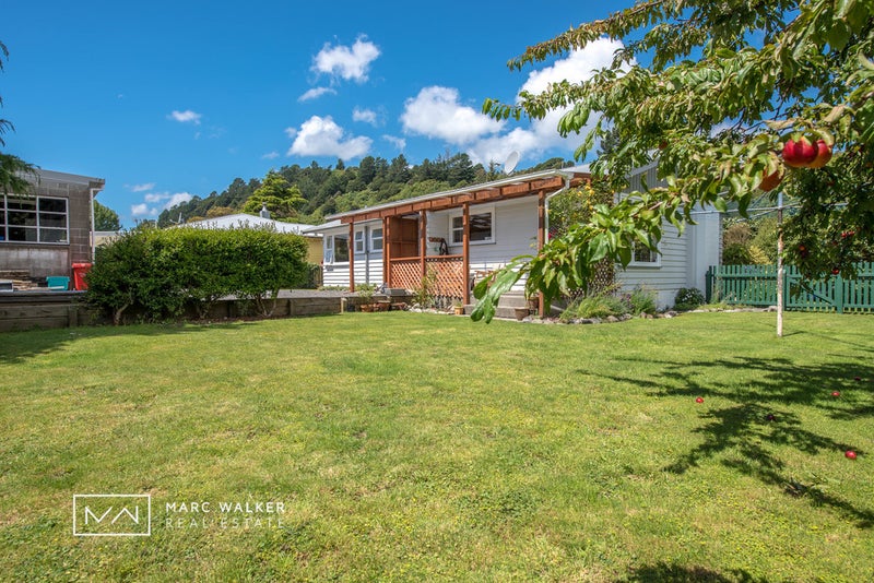 11 Molloys Road, Te Marua, Upper Hutt - Carousel 2