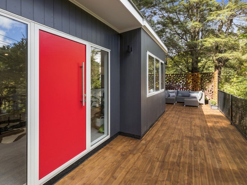 90 Blue Mountains Road, Pinehaven, Upper Hutt - Carousel 1