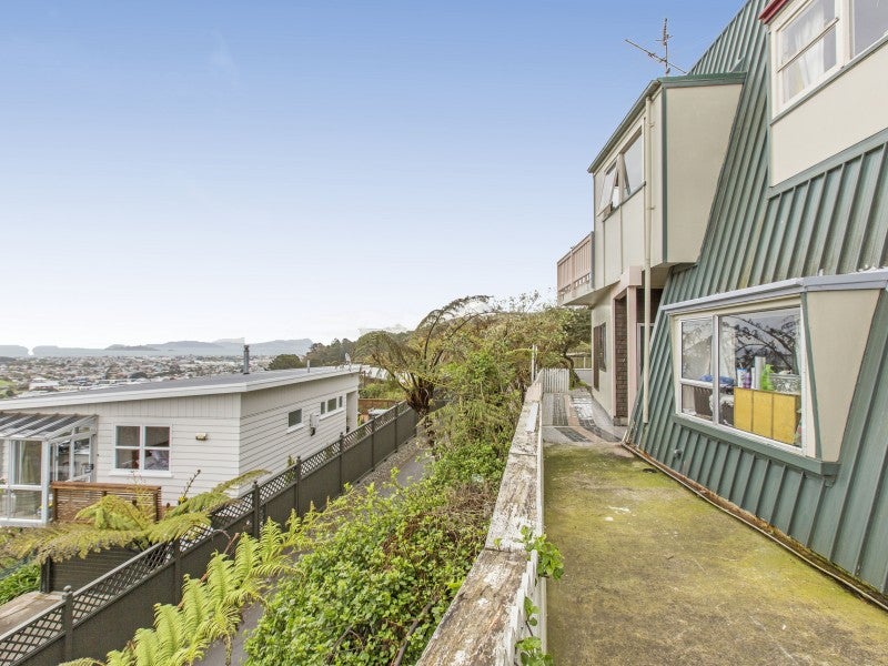 6 City View Grove, Harbour View, Lower Hutt - Carousel 20