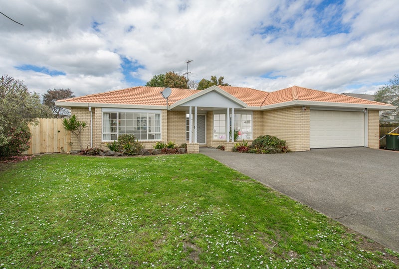 12 Keswick Close, Northpark, Auckland - Carousel 1
