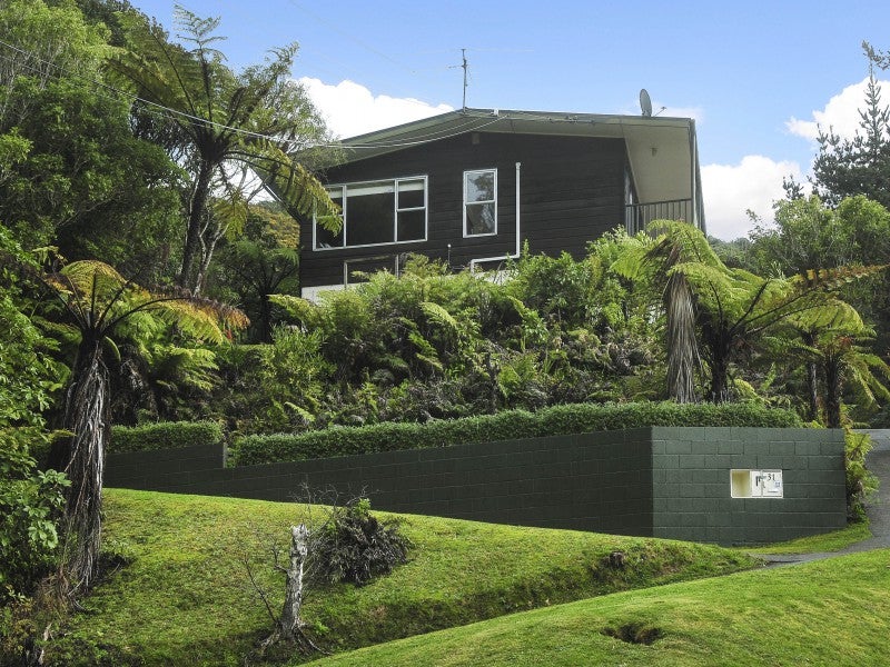 31 Willcox Grove, Naenae, Lower Hutt - Carousel 1