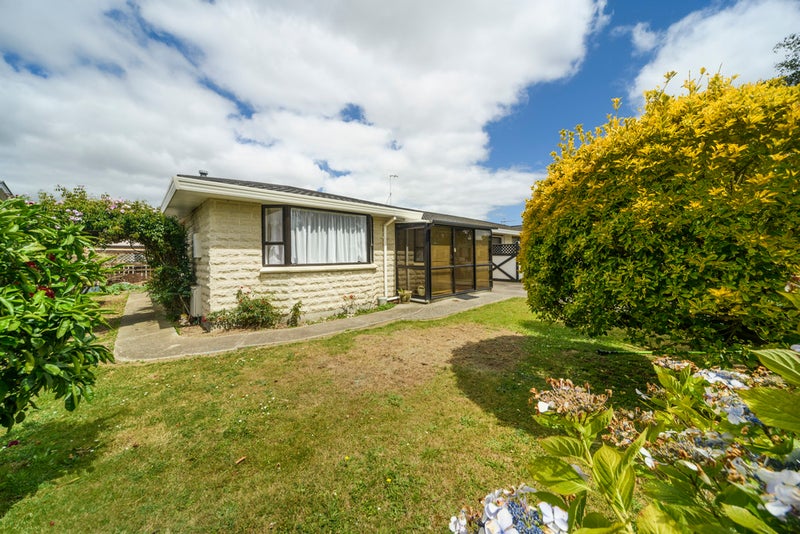 6 Webb Street, Terrace End, Palmerston North - Carousel 1