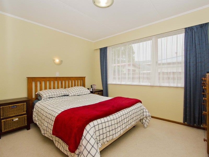 13 Meremere Street, Wainuiomata, Lower Hutt - Carousel 2