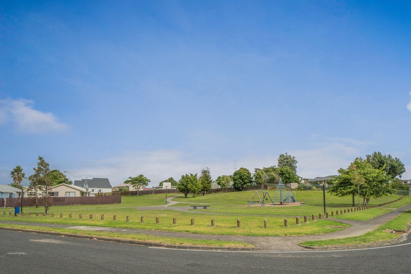 3/35 Trimdon Street, Randwick Park, Auckland - Carousel 4