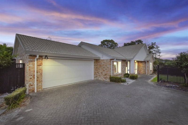 32 Sheriff Place, Randwick Park, Auckland - Carousel 1