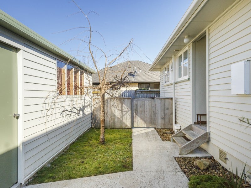 10 Cardiff Street, Highbury, Palmerston North - Carousel 2