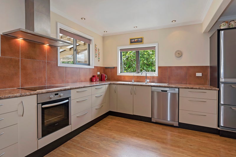 6 Rawhiti Street, Tahunanui, Nelson - Carousel 2