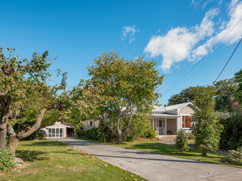 39 Rowley Crescent, Grovetown, Blenheim - Carousel 1