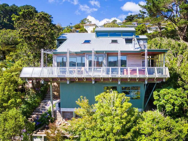 8 Cardigan Way, Wilton, Wellington - Carousel 1