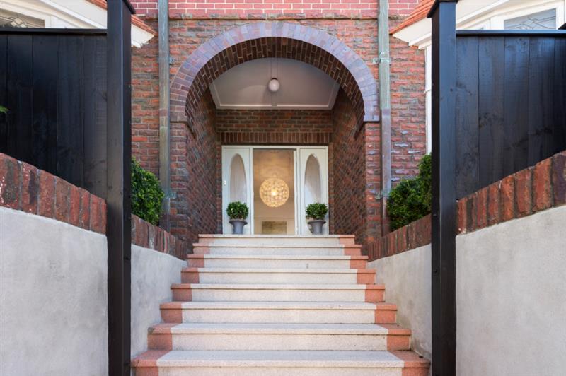 102 Bolton Street, Kelburn, Wellington - Carousel 1