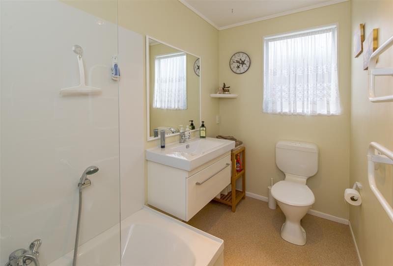 41 Abilene Crescent, Churton Park, Wellington - Carousel 7