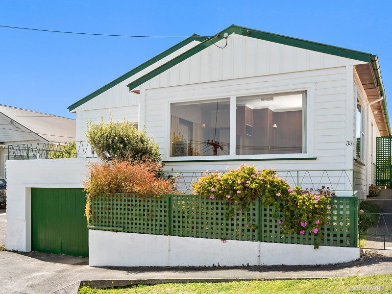 33 Athens Street, Miramar, Wellington - Carousel 1