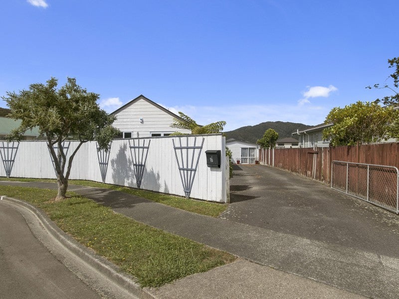16 Rakaia Grove, Wainuiomata, Lower Hutt - Carousel 19