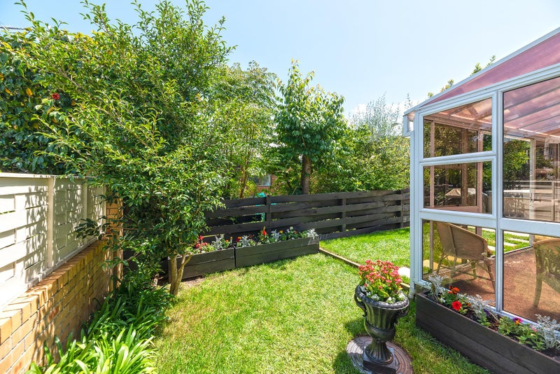 1/12 Cobblestone Lane, Hillcrest, Auckland - Carousel 2