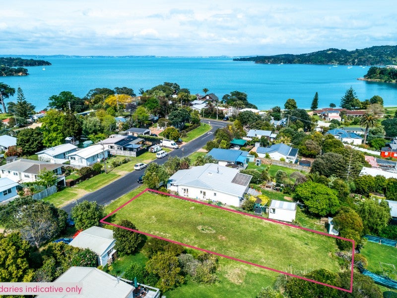 9 Alison Road, Surfdale, Waiheke Island - Carousel 1
