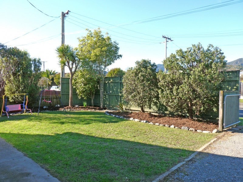 8 Black Street, Stoke, Nelson - Carousel 2