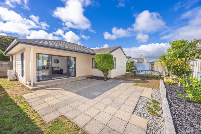 7 Whinfell Lane, Nawton, Hamilton - Carousel 2