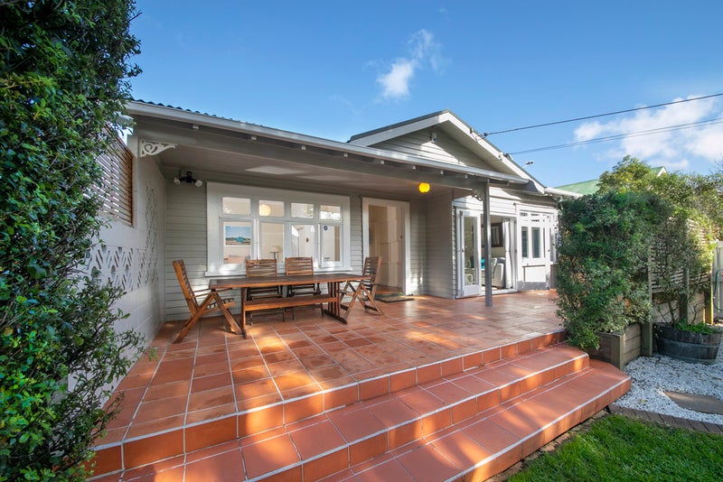 22 Beckenham Avenue, Royal Oak, Auckland - Carousel 1