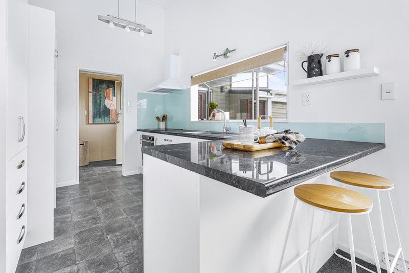 7 Irene Crescent, Dinsdale, Hamilton - Carousel 2