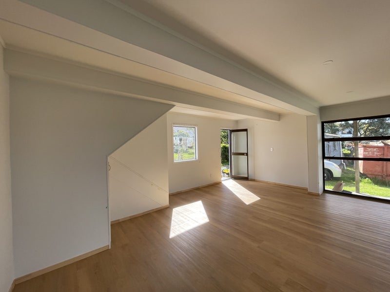 158 Methuen Road, New Windsor, Auckland - Carousel 2