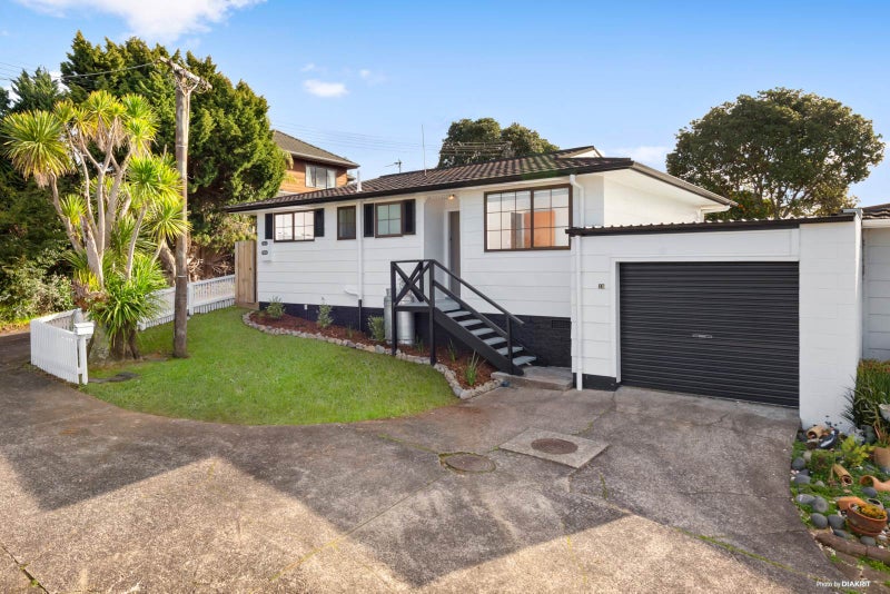 15 Denarius Lane, Glendene, Auckland - Carousel 1