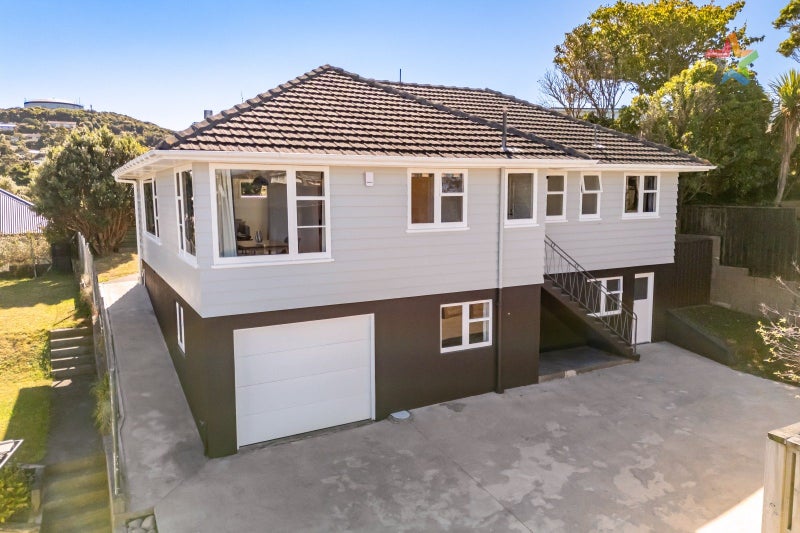 24 Martin Grove, Normandale, Lower Hutt - Carousel 1