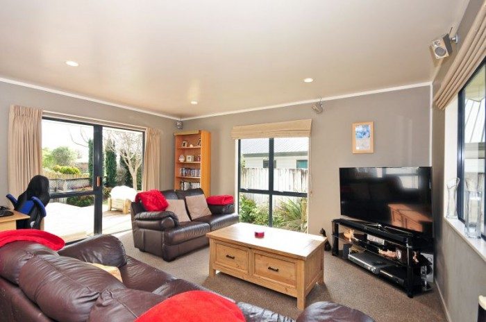 10 Plymouth Place, Fairview Downs, Hamilton - Carousel 2