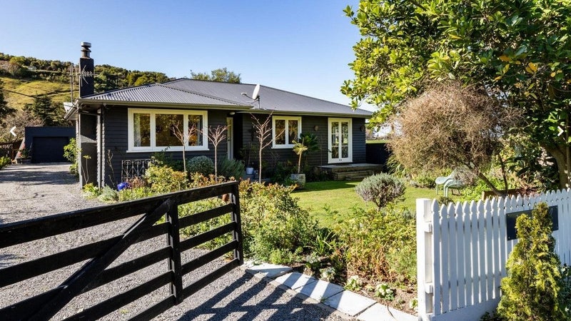 190 Onehunga Road, Bay View, Napier - Carousel 1