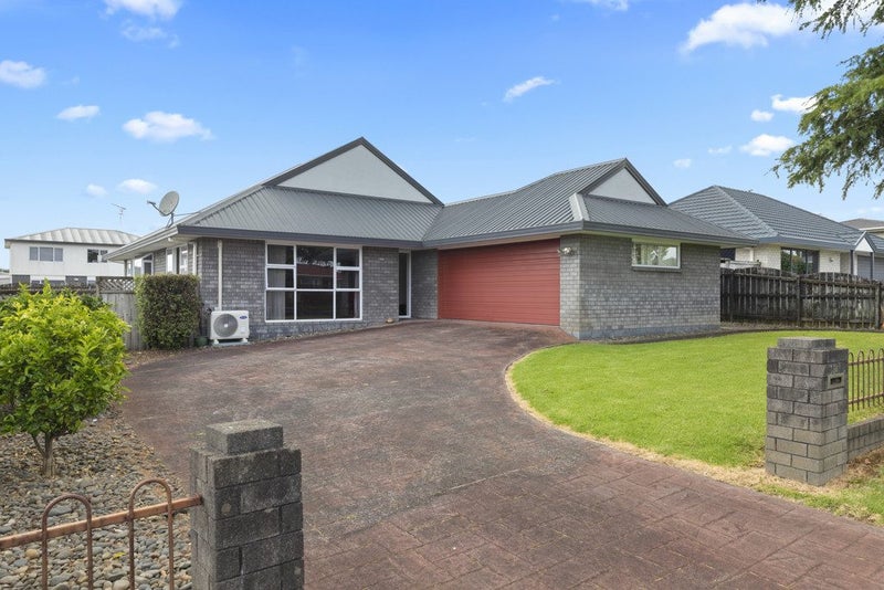 32 Wellington Street, Pukekohe, Pukekohe - Carousel 1