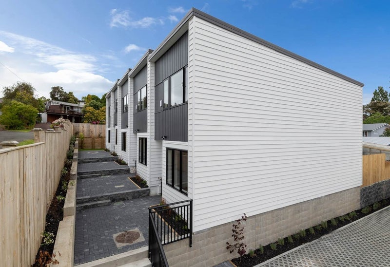 5/94 Godley Road, Green Bay, Auckland - Carousel 2