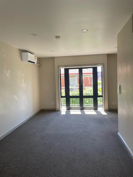 11 Dovedale Place, Parnell, Auckland - Carousel 2