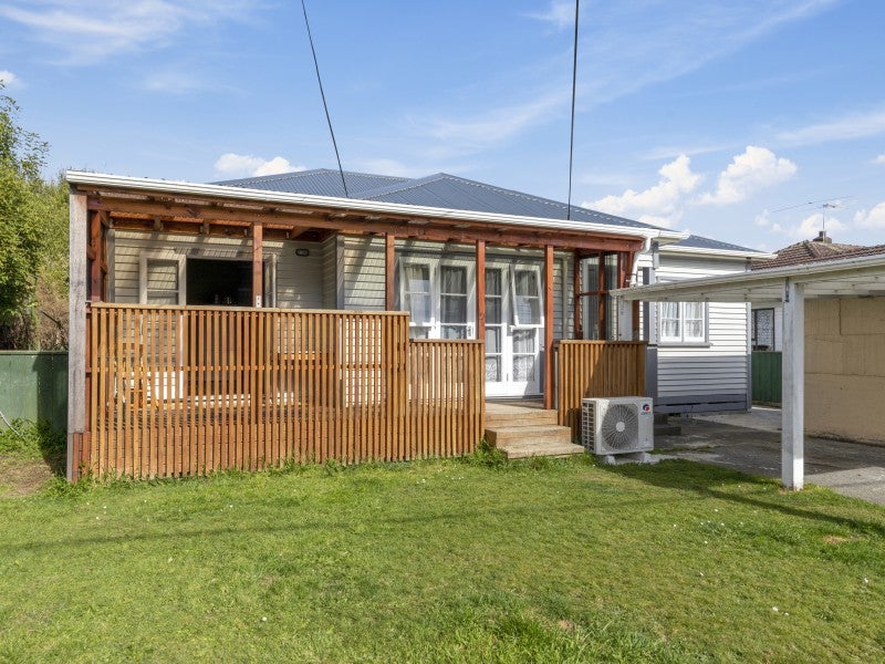 30 Moores Valley Road, Wainuiomata, Lower Hutt - Carousel 1