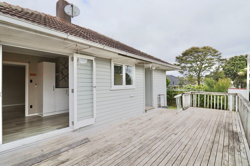 108 Kervil Avenue, Te Atatu Peninsula, Auckland - Carousel 2