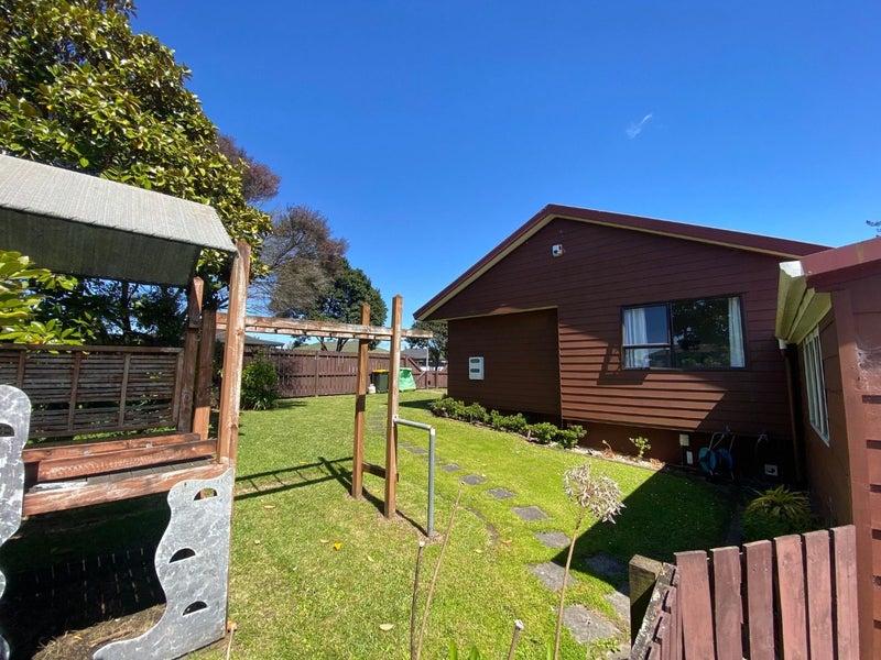 37 Burswood Drive, Burswood, Auckland - Carousel 11