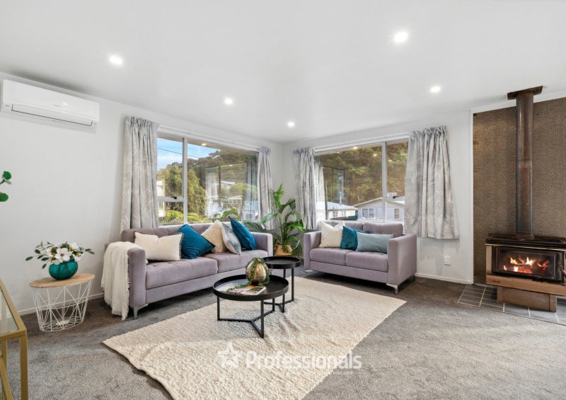 122 Hair Street, Wainuiomata, Lower Hutt - Carousel 2