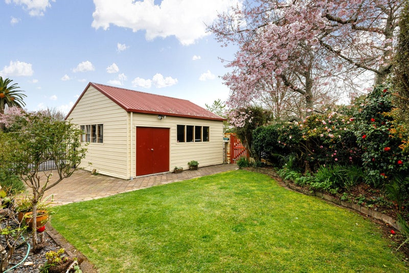 18 Bretton Terrace, Hillcrest, Hamilton - Carousel 24